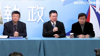 藍記者會驚見邱毅！網：不要選票了嗎