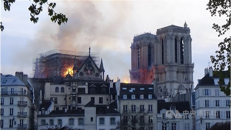 中央社國際10大新聞　巴黎大火居首