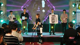 中台灣加速器與創新創業論壇（2）科技部中科管理局24日舉辦「中台灣加速器與創新創業論壇」，會中展示人工智慧技術媒合成果，希望將技術推廣到企業，協助產業轉型升級。中央社記者蘇木春攝　108年12月24日