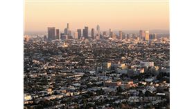 加州財政局發表人口數據指出，加州人口達3996萬人，不過成長趨緩，遷出人數多於遷入，高房價可能是主要原因。圖為洛杉磯市中心的高樓群。中央社記者林宏翰洛杉磯攝 108年12月24日