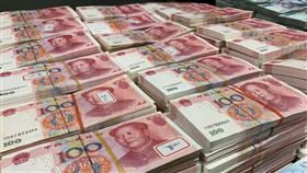 刑事局,宗教,仁波切,詐騙,詐欺,洗錢,鈔票,台幣,人民幣,示意圖。呂品逸攝