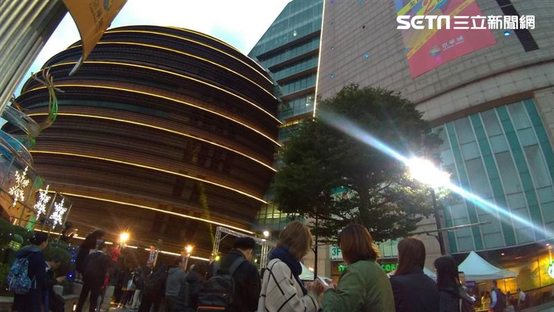 建商買了多少地？業者：60個京華城
