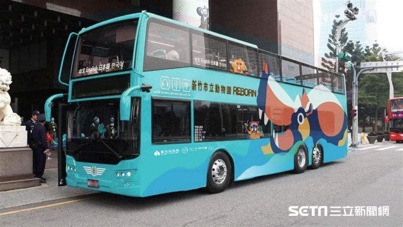 迎新竹動物園開幕　雙層觀光巴士登場