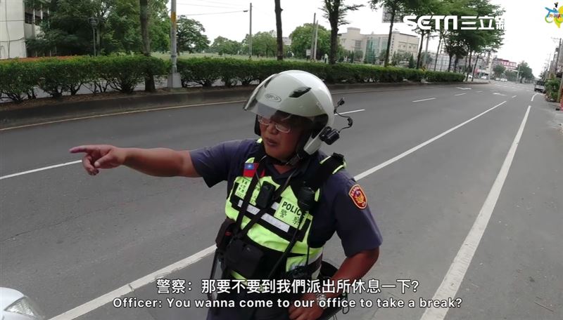 送八仙果暖警起底　網最讚他胸前這裡