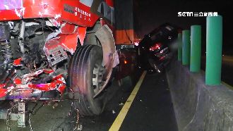 休旅車國道遭追撞　駕駛命危送醫