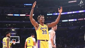 ▲『魔獸』霍華德（Dwight Howard）本季投籃命中率7成52，寫下16年生涯新高。（圖／翻攝自湖人推特）