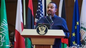 厄利垂亞總統,阿夫瓦基,搭機飛往,會晤,衣索比亞總理,阿邁德(圖/翻攝自臉書)