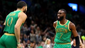NBA／杰倫「神運球」…破百萬觀看
NBA,波士頓塞爾提克,杰倫,Jaylen Brown
翻攝自推特