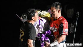 洪一中和陳金鋒將在富邦續前緣。（資料圖）