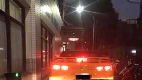 速食店,得來速,跑車,雪佛蘭（圖／翻攝自加藤軍路邊隨手拍）