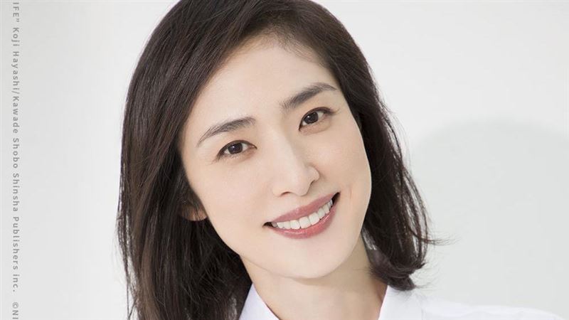 化身外科女帝…天海祐希這舉動超敬業