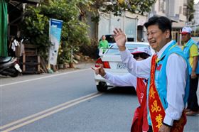 傅崑萁跑基層（圖／翻攝自傅崐萁臉書）