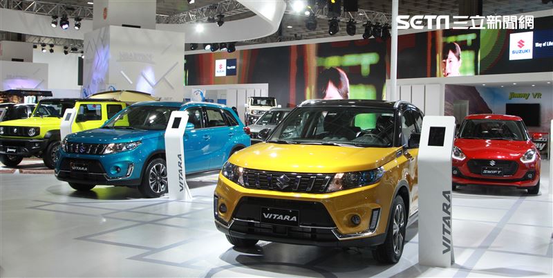 2020世界新車大展南港展覽館熱鬧登場。（記者邱榮吉/攝影）