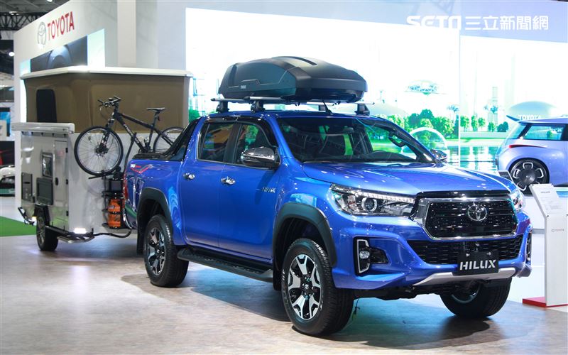 2020世界新車大展南港展覽館熱鬧登場。（記者邱榮吉/攝影）