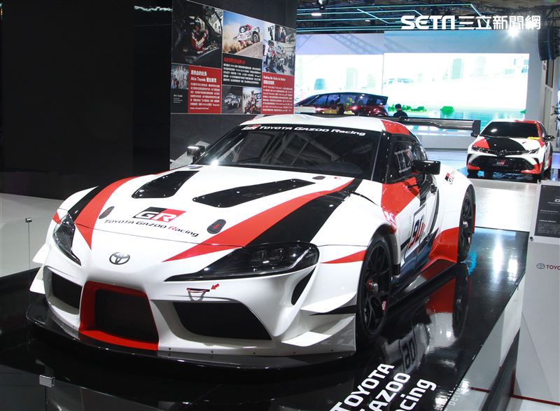 2020世界新車大展南港展覽館熱鬧登場。（記者邱榮吉/攝影）