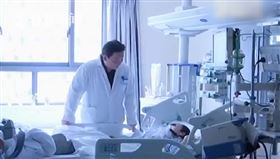 7歲童半夜腿痛！媽當生長痛拖2個月　醫截肢嘆：太晚了…（圖／翻攝自微博）