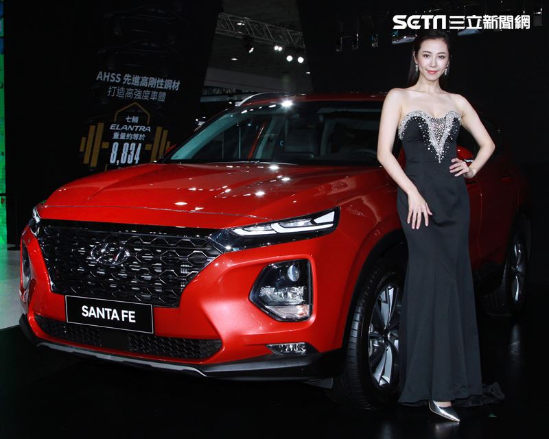 2020世界新車大展南港展覽館熱鬧登場。（記者邱榮吉/攝影）