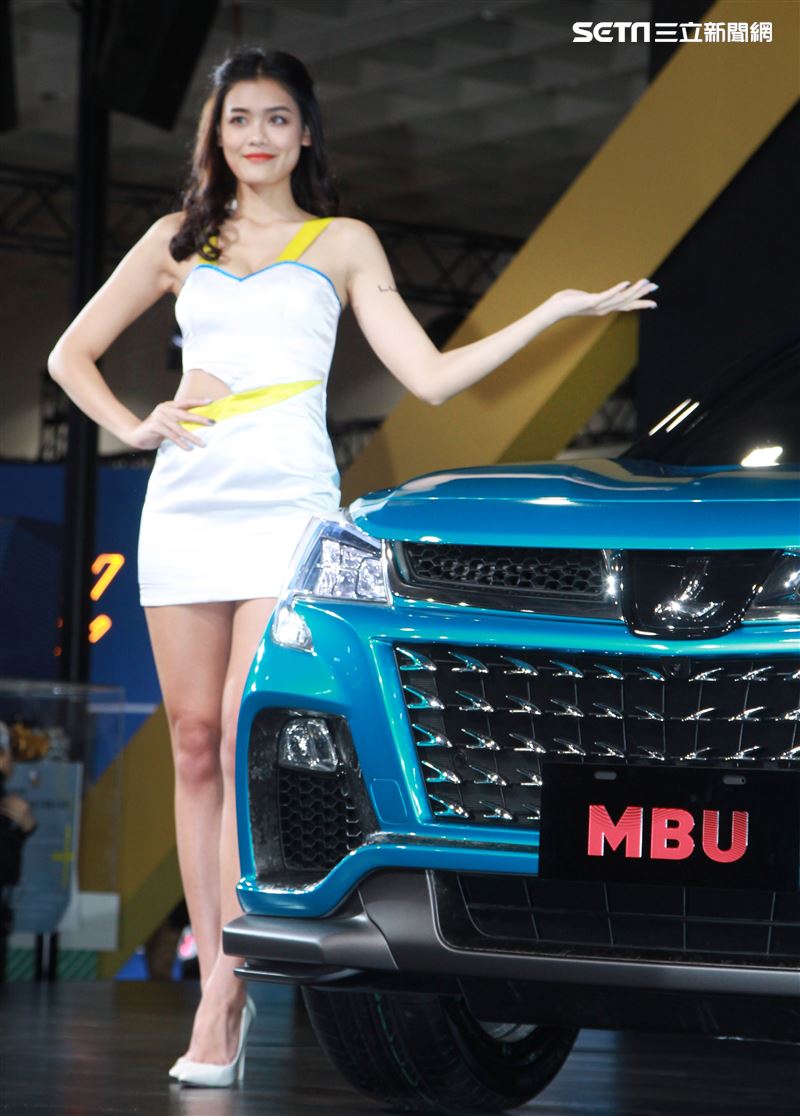 2020世界新車大展南港展覽館熱鬧登場。（記者邱榮吉/攝影）