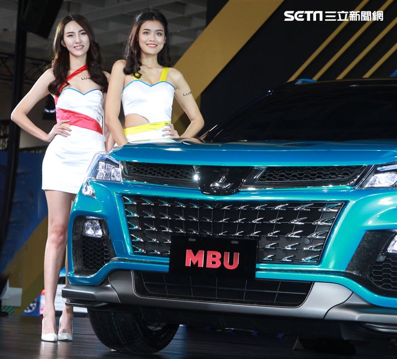 2020世界新車大展南港展覽館熱鬧登場。（記者邱榮吉/攝影）