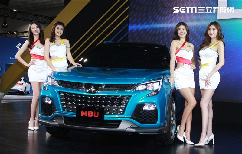 2020世界新車大展南港展覽館熱鬧登場。（記者邱榮吉/攝影）