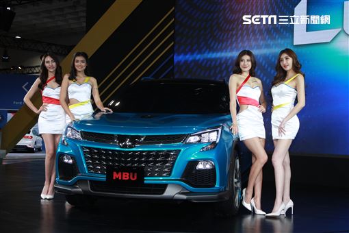 2020世界新車大展南港展覽館熱鬧登場。（記者邱榮吉/攝影）