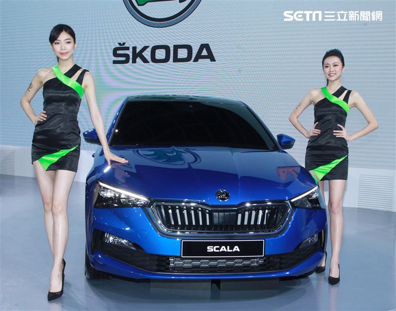 2020世界新車大展南港展覽館熱鬧登場。（記者邱榮吉/攝影）