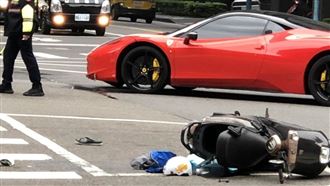 富家女租法拉利？遠百前疑搶快撞機車