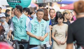 柯文哲,台灣民眾黨,拜票（圖／翻攝自柯文哲臉書）