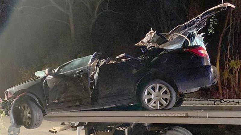 聖誕老人酒駕？3名高中正妹車禍亡