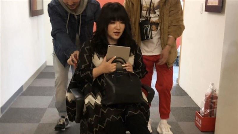 唐綺陽慘摔跤坐輪椅！此劫因這兩星座