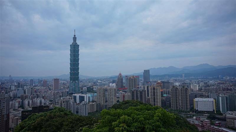 出國喊「來自台灣」！美人反應他傻眼