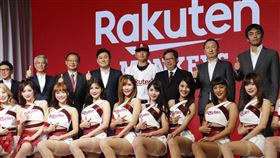 ▲樂天桃猿記者會，樂天啦啦隊新裝亮相。（圖／記者林聖凱攝影）