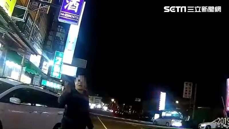 醉男耍酒瘋　警變葉問出「這招」壓制