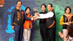 ▲郭台銘、宋楚瑜、余湘替李正皓站台。（圖／翻攝自李正皓臉書）