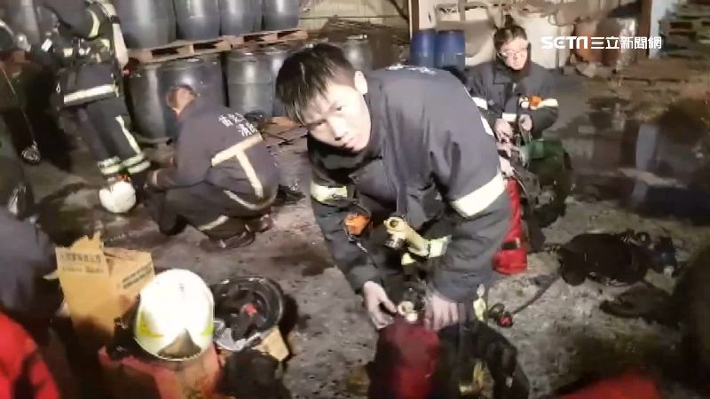 一夜滅2廠！消防員累癱返隊已午夜