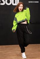 安心亞為跨年努力的練舞彩排。（記者邱榮吉/攝影）