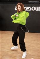 安心亞為跨年努力的練舞彩排。（記者邱榮吉/攝影）