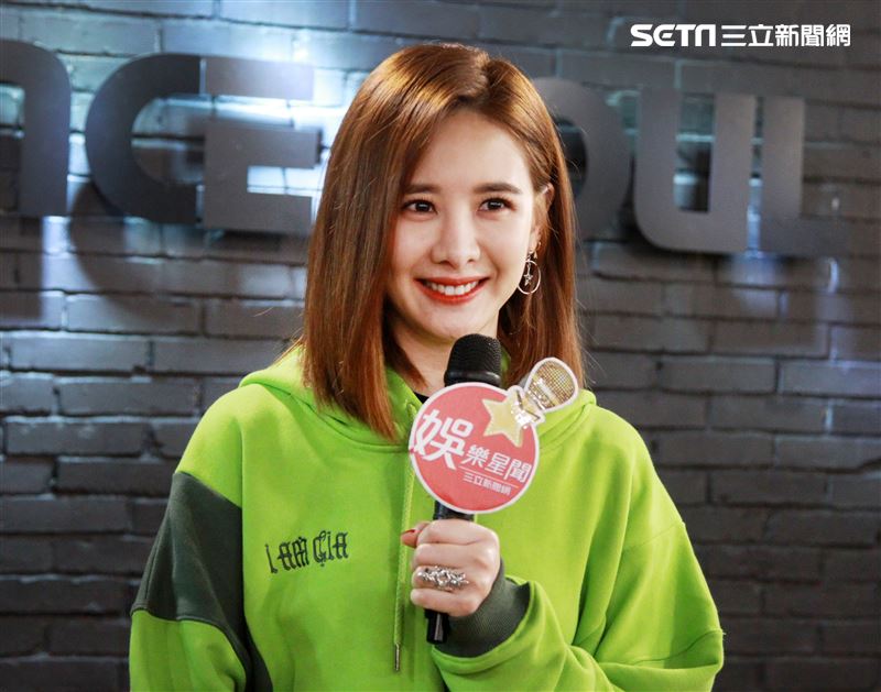 安心亞為跨年努力的練舞彩排。（記者邱榮吉/攝影）