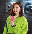 安心亞為跨年努力的練舞彩排。（記者邱榮吉/攝影）