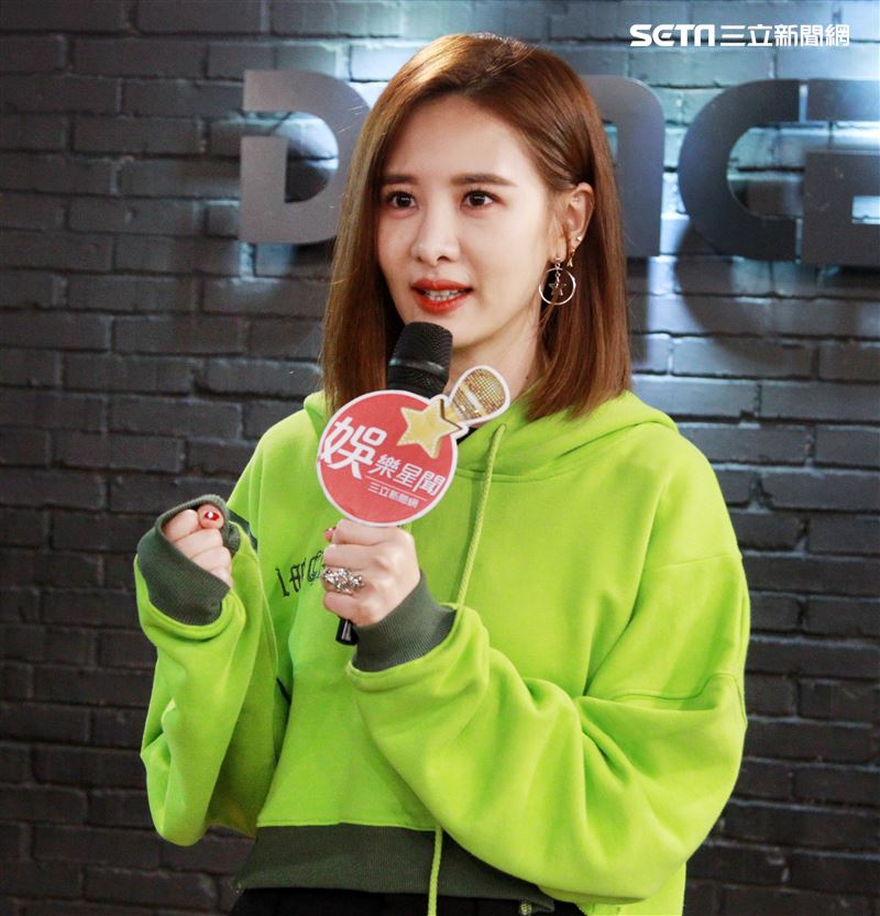 安心亞為跨年努力的練舞彩排。（記者邱榮吉/攝影）