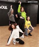 安心亞為跨年努力的練舞彩排。（記者邱榮吉/攝影）