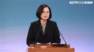 好霸氣！英再酸韓「我不會跪著走路」