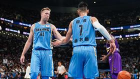 北京首鋼以漢米爾頓替換林書豪。（圖／翻攝自首鋼微博）