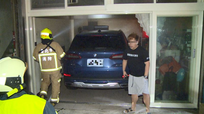 萬華火災屋主哭哭　百萬哥吉拉被燒毀