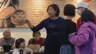 要不到小碗飆店員　全店暴走幫回嗆！