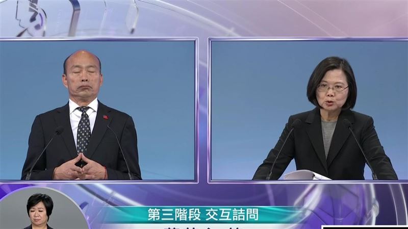韓酸小英讀稿機！王丹一句話打醒眾人