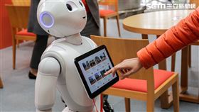 機器人房仲。（圖／台灣房屋提供）