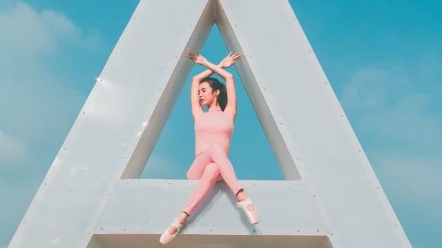 女星冰塊盒腹肌炸裂！卻爆這部位超肥