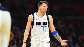 NBA／金童置物櫃太亂…員工狠出賣
NBA,達拉斯獨行俠,Luka Doncic,青少年,置物櫃,凌亂
翻攝自推特