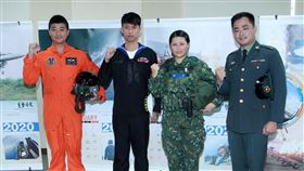 國軍109年形象月曆（圖／記者邱榮吉攝影）